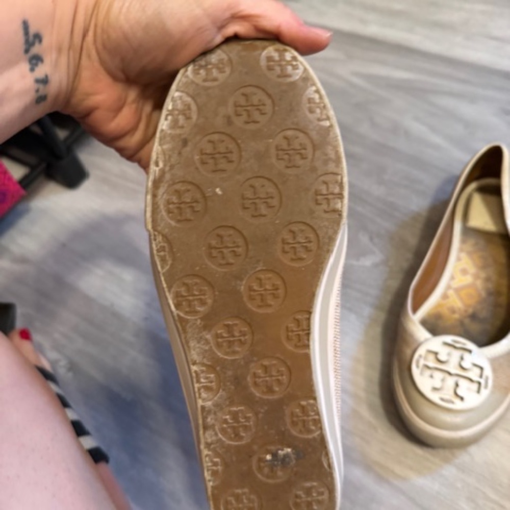 Vintage Tory Burch cream slip ons 7.5 - Picture 2 of 3